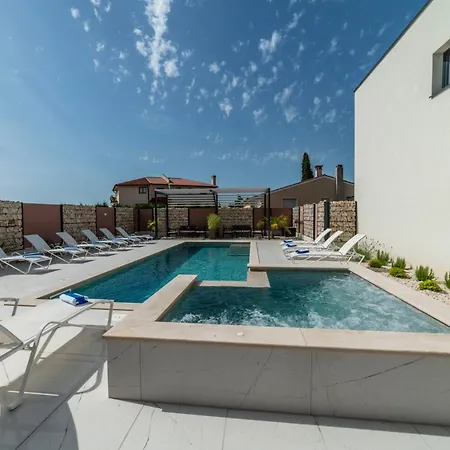 Apartment Pinna - Tonna *