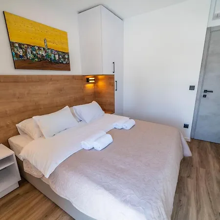 Pinna - Tonna Apartment